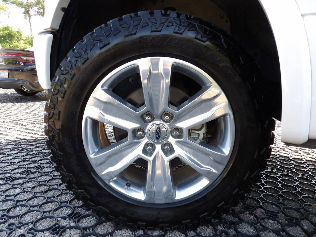 Used 2019 Ford F150 Platinum w/ Equipment Group 701A Luxury AWD/4WD image 38