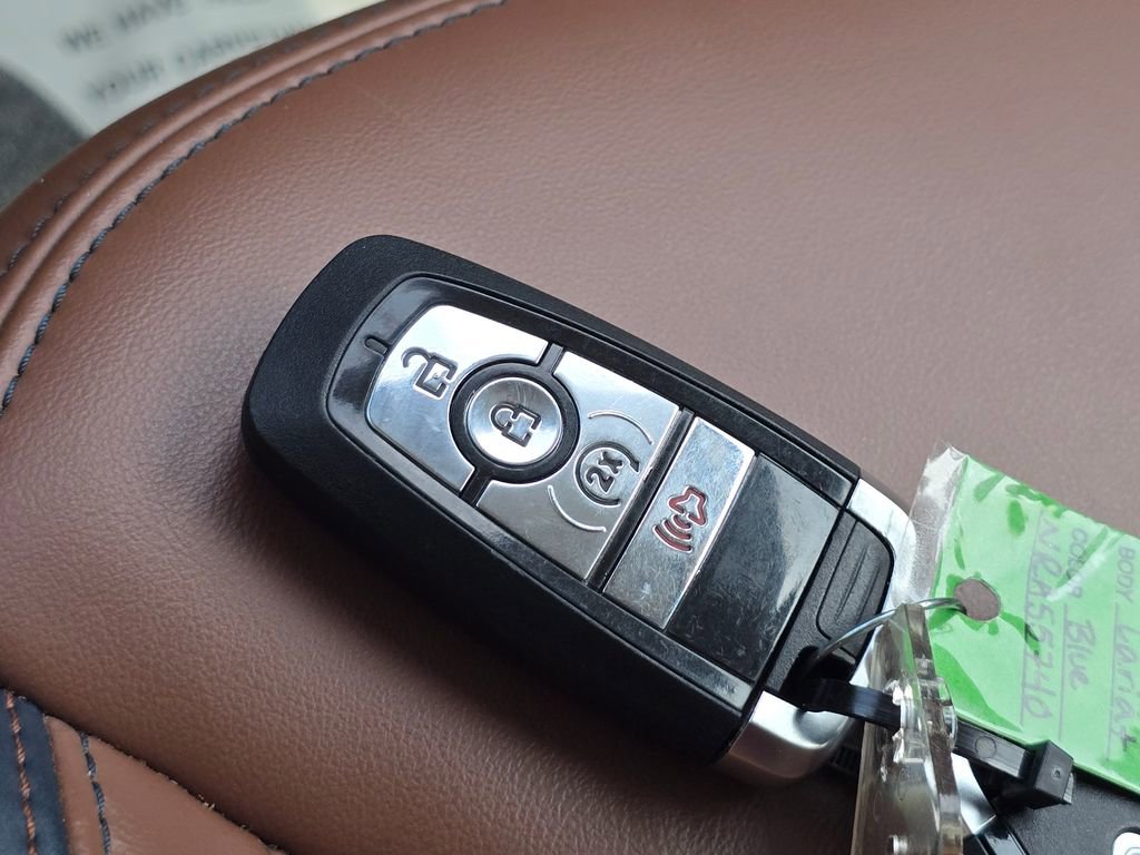 Used 2022 Ford Maverick Lariat w/ Lariat Luxury Package FWD image 23
