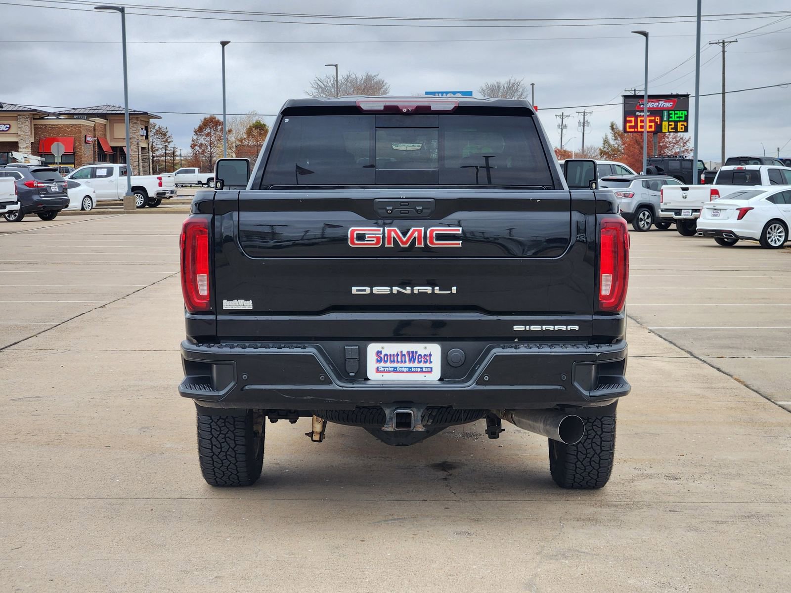 Used 2021 GMC Sierra 2500 Denali w/ Denali Ultimate Package image 8