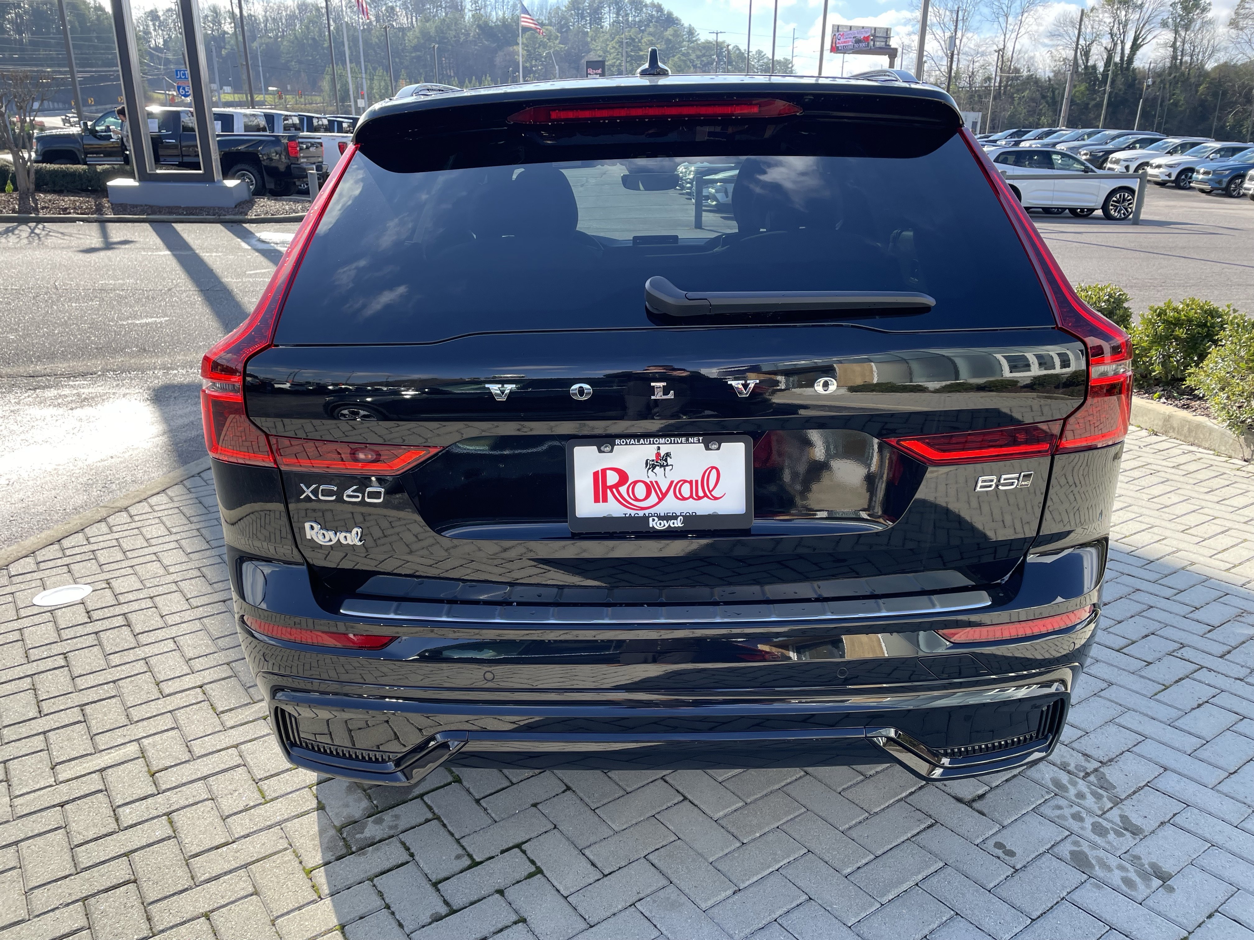 New 2026 Volvo XC60 B5 Plus w/ Protection Package Premier image 6