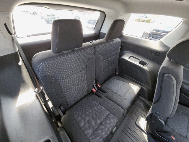 Used 2023 GMC Acadia SLE w/ Driver Convenience Package image 19