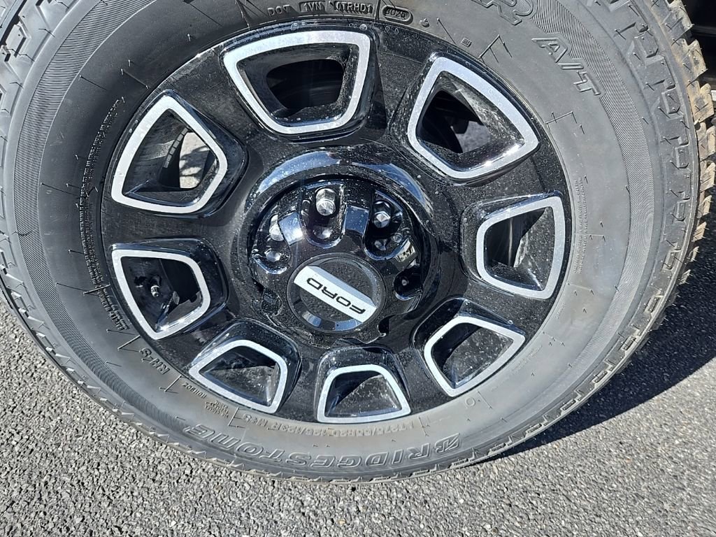 New 2026 Ford F350 Platinum image 40