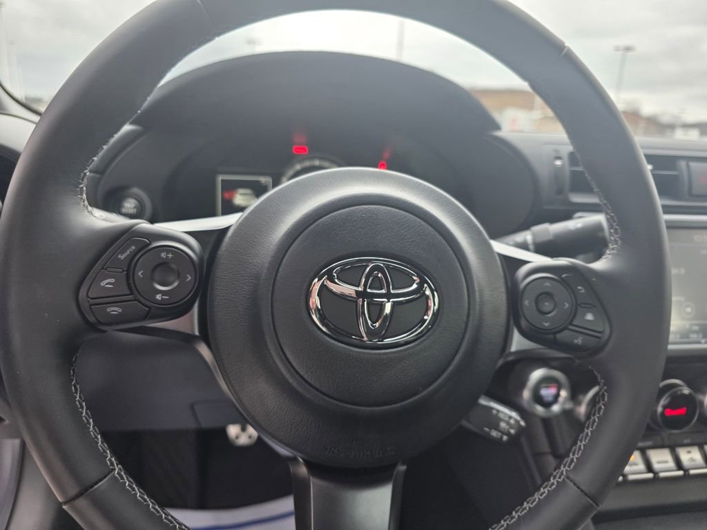 Used 2025 Toyota GR86 Premium w/ Performance Package image 12