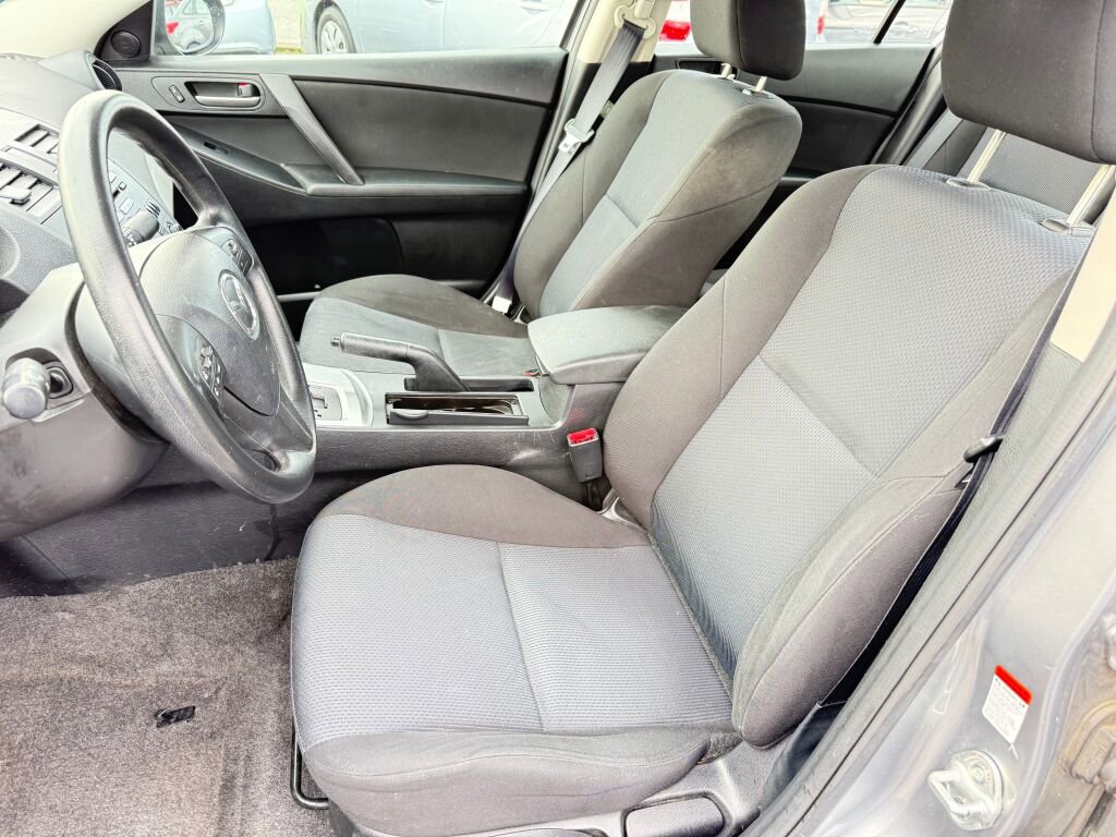 Used 2010 MAZDA MAZDA3 i Touring image 8