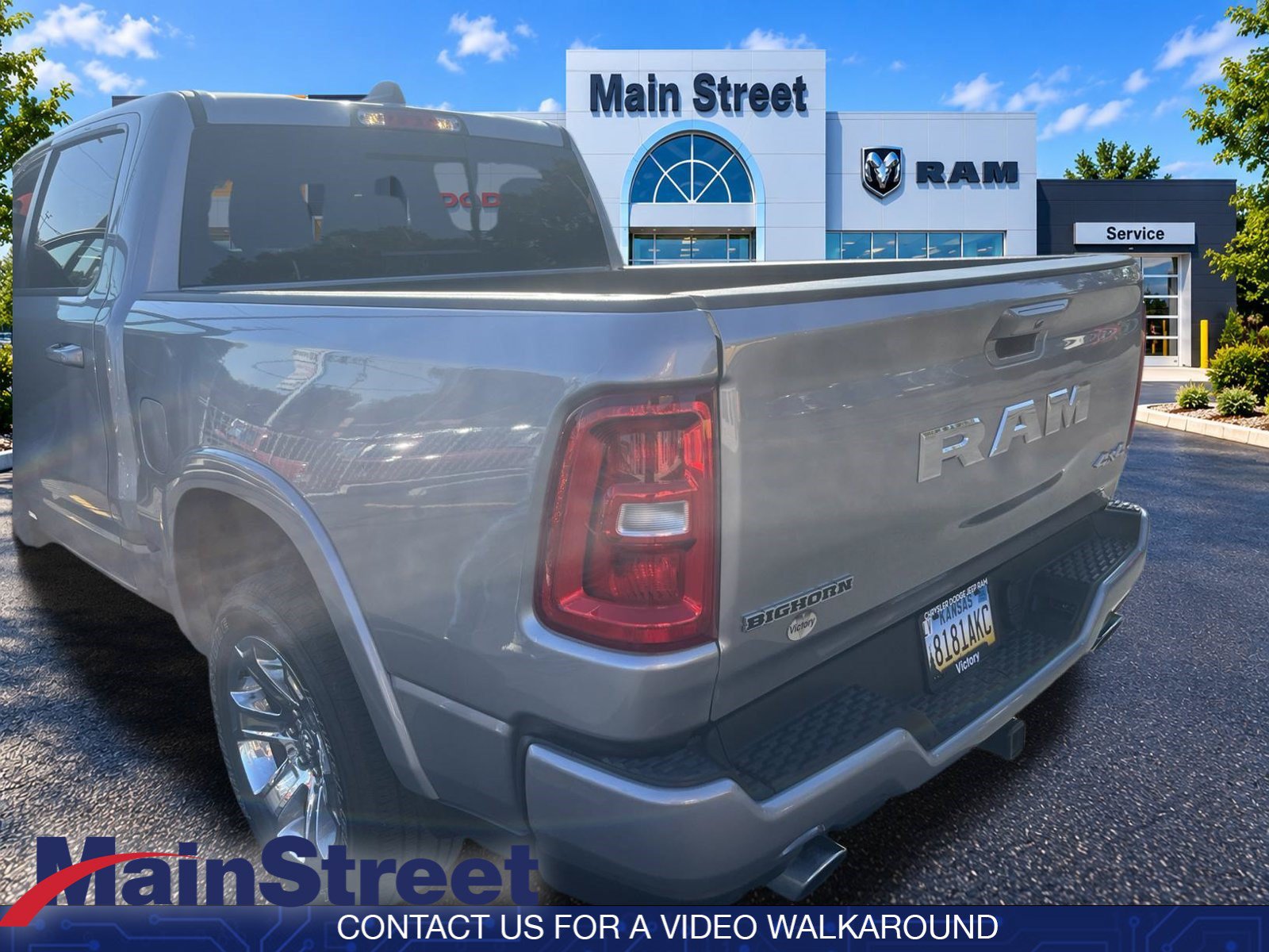 Used 2025 RAM 1500 Big Horn AWD/4WD image 4