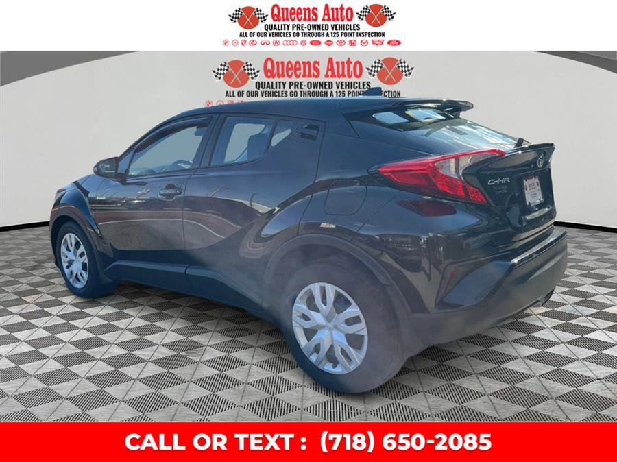Used 2021 Toyota C-HR LE FWD image 4