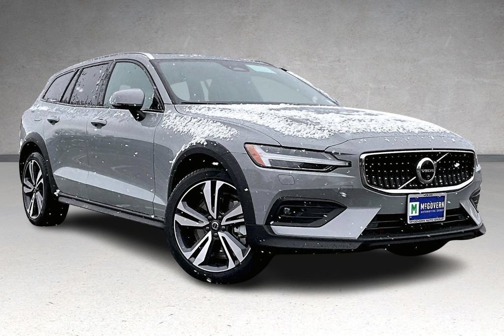 New 2026 Volvo V60 B5 Cross Country Plus w/ Protection Package Premier AWD/4WD image 2
