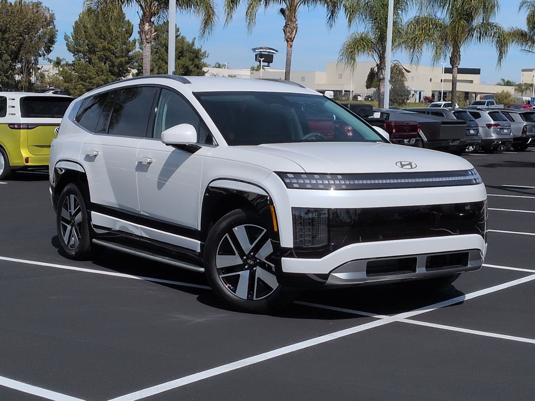 Used 2026 Hyundai Ioniq 9 SEL image 2