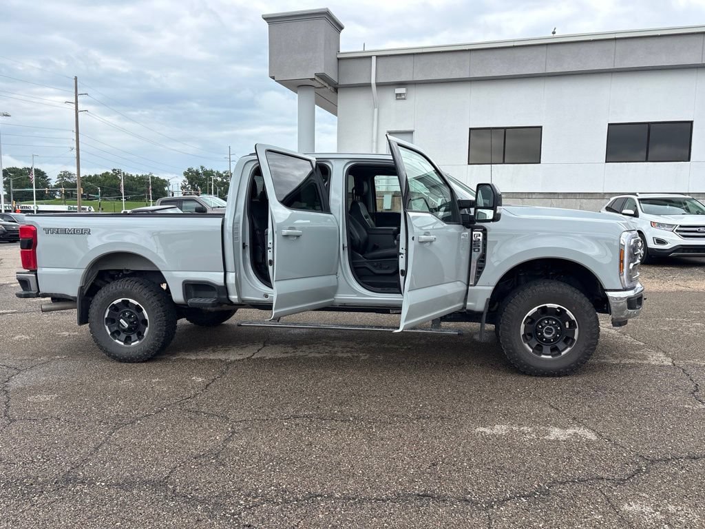 Used 2025 Ford F250 Lariat w/ Lariat Ultimate Package AWD/4WD image 8