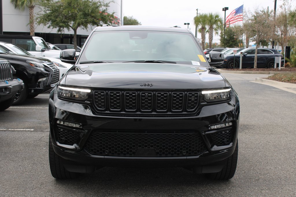 Used 2025 Jeep Grand Cherokee Summit image 2
