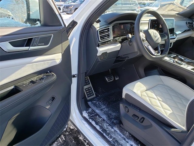 New 2026 Volkswagen Atlas Cross Sport SEL Premium R-Line image 6