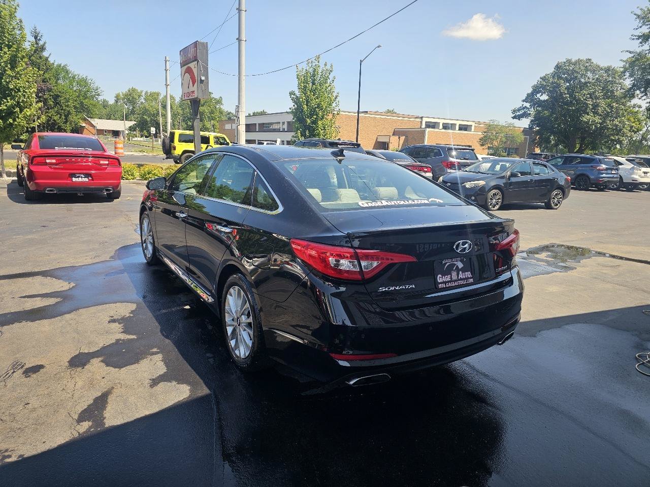 Used 2015 Hyundai Sonata Limited w/ Option Group 06 FWD image 8