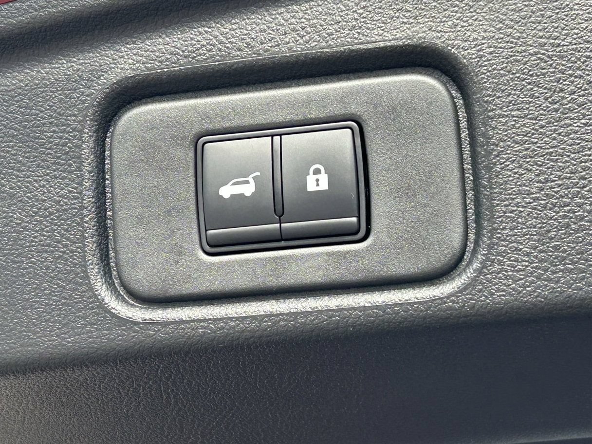 New 2026 Nissan Pathfinder SV FWD image 18
