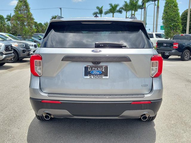 Certified 2022 Ford Explorer XLT w/ Equipment Group 202A RWD image 6