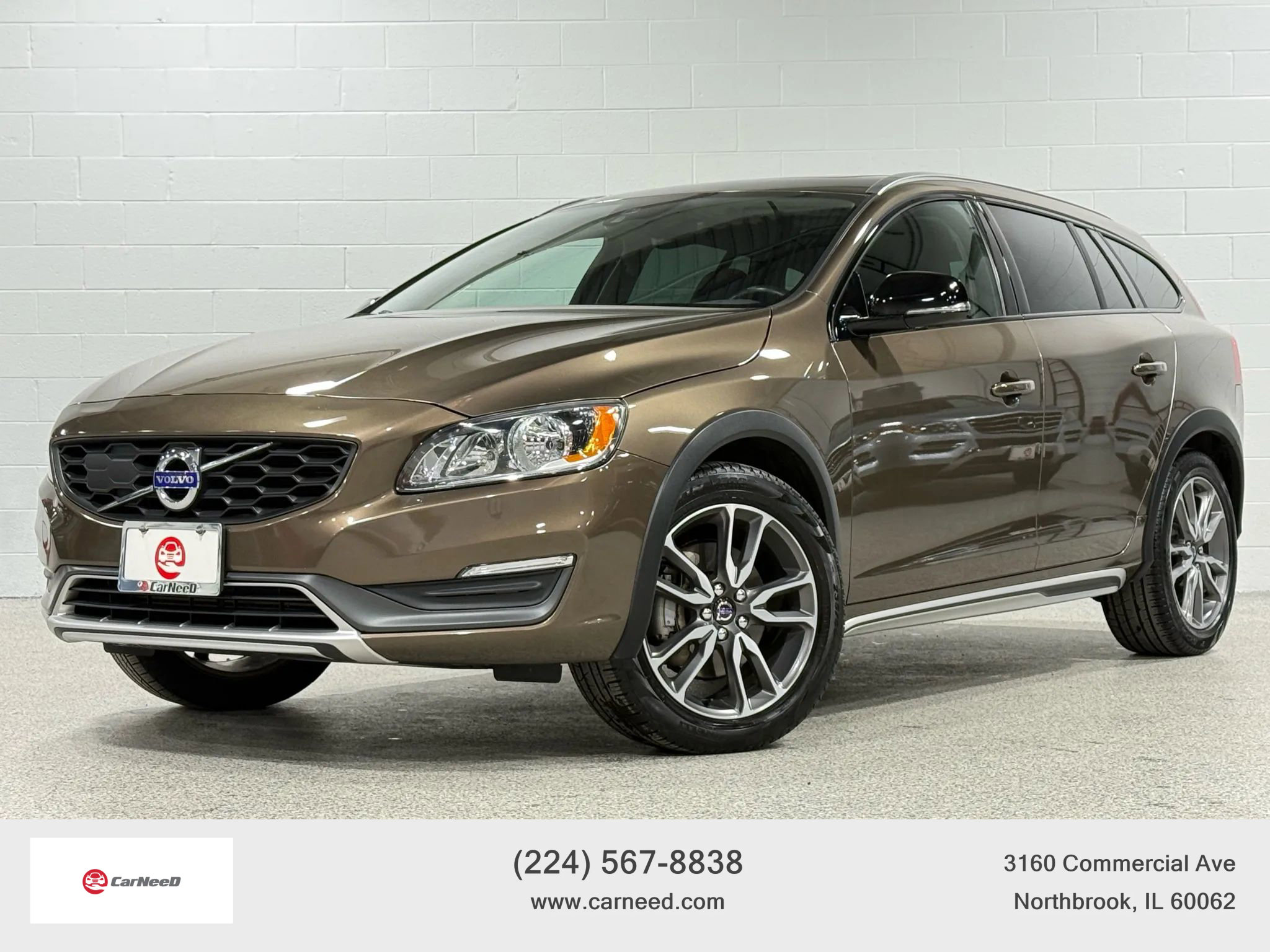 Used 2016 Volvo V60 T5 Cross Country image 1