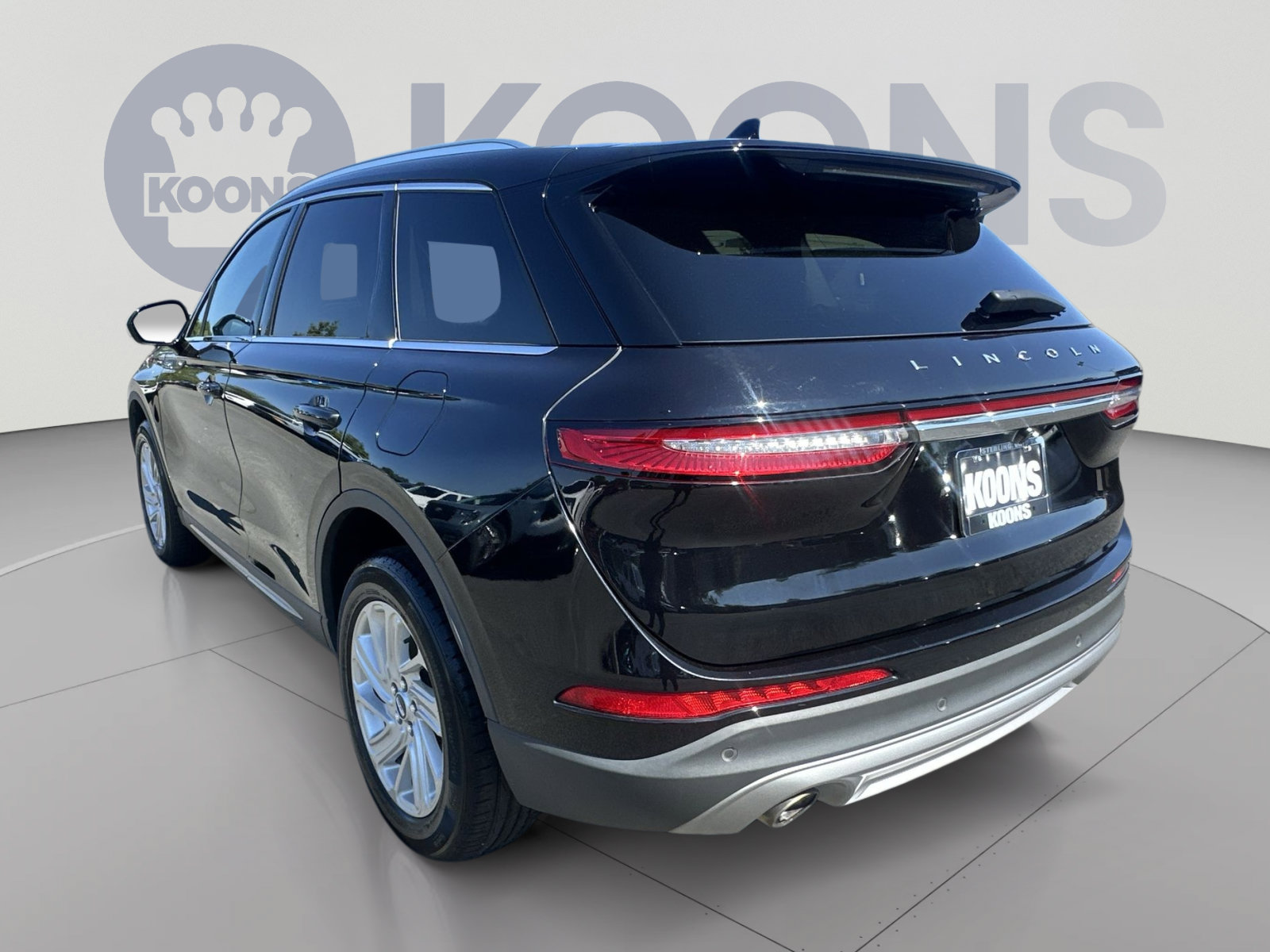Used 2021 Lincoln Corsair AWD image 8