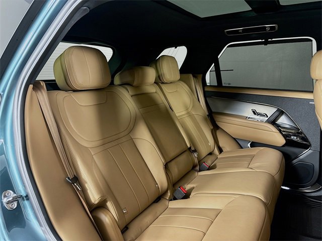 Used 2025 Land Rover Range Rover Sport SE image 24