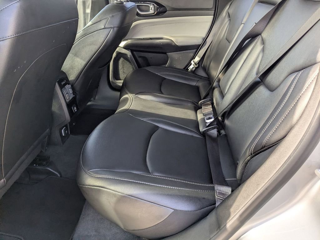 Used 2025 Jeep Compass Limited image 26