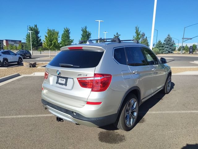 Used 2017 BMW X3 xDrive28i AWD/4WD image 3