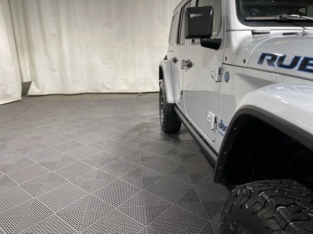 Used 2024 Jeep Wrangler Unlimited Rubicon 4xe image 28