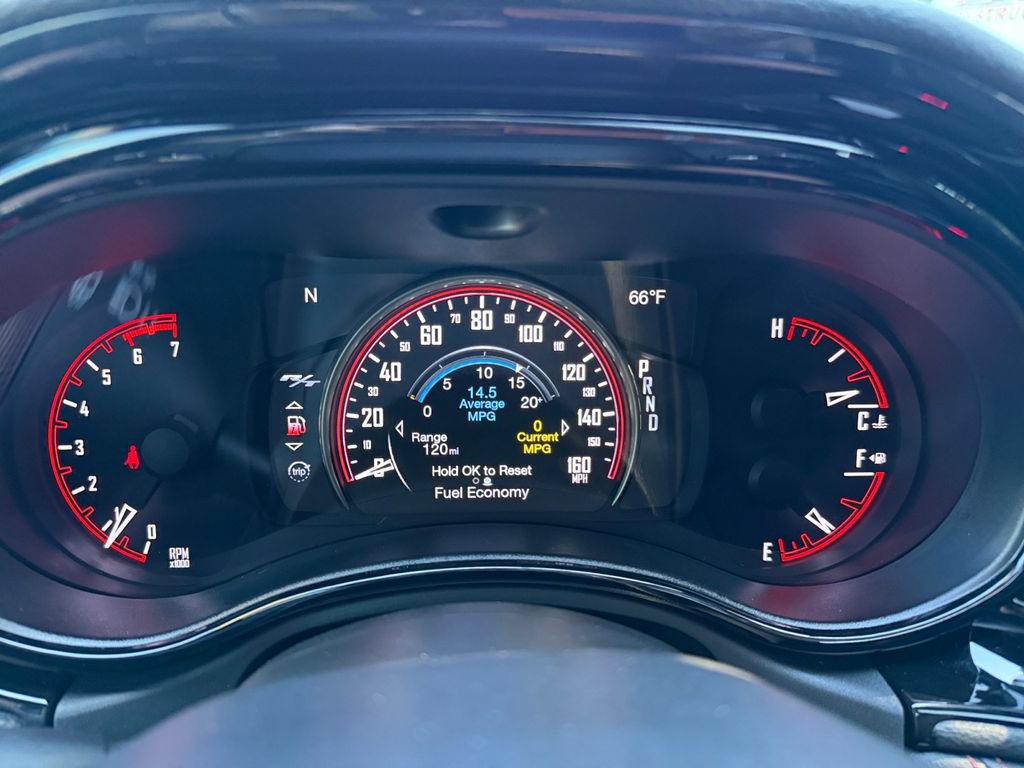 Used 2022 Dodge Durango R/T w/ Tow 'N Go Package AWD/4WD image 15