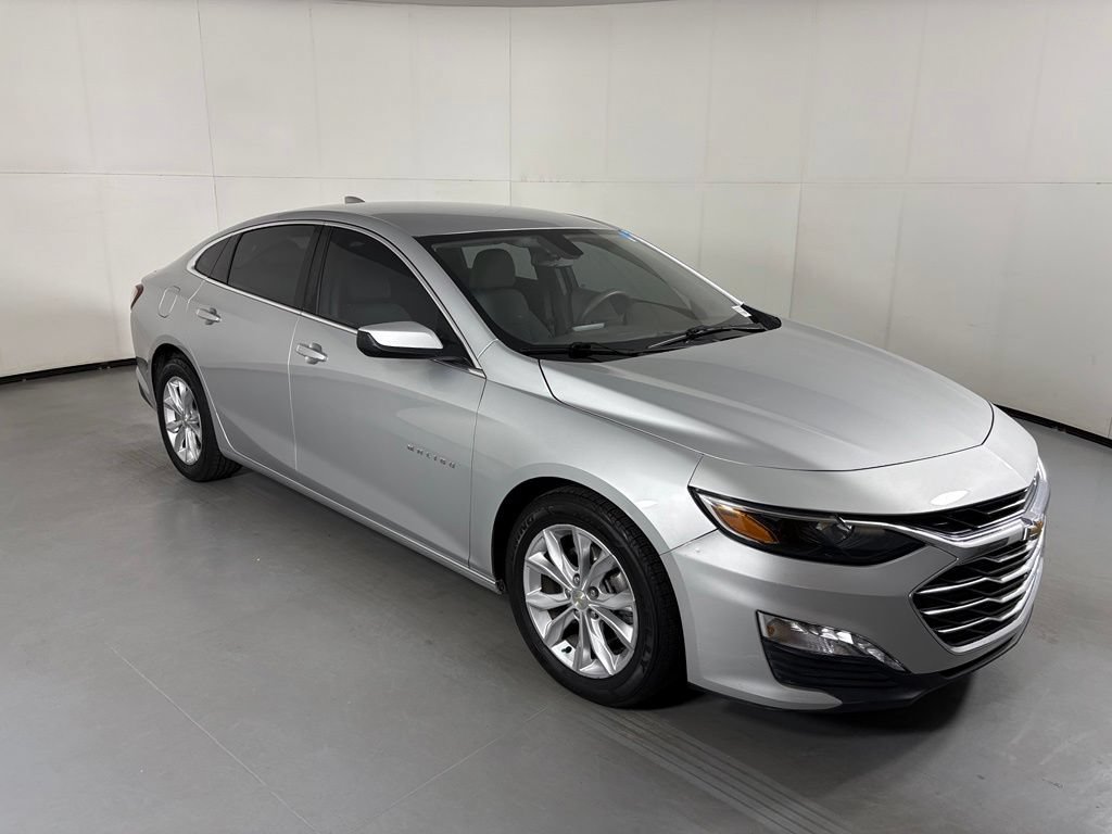 Used 2021 Chevrolet Malibu LT FWD image 2