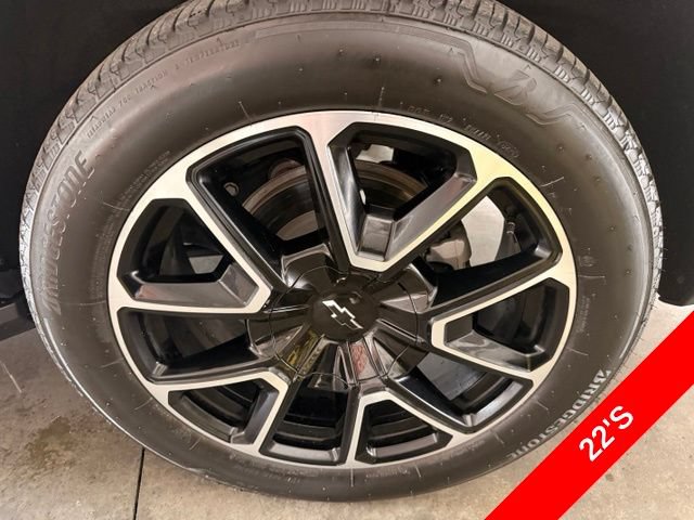 Used 2023 Chevrolet Suburban RST w/ Luxury Package AWD/4WD image 7