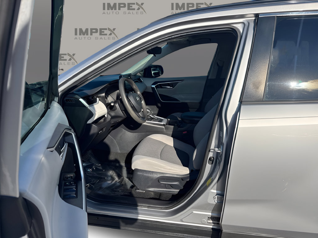 Used 2019 Toyota RAV4 XLE FWD image 30