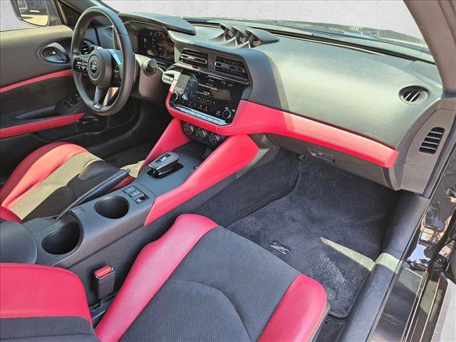 Used 2025 Nissan Z Performance w/ Floor Mat Package RWD image 18