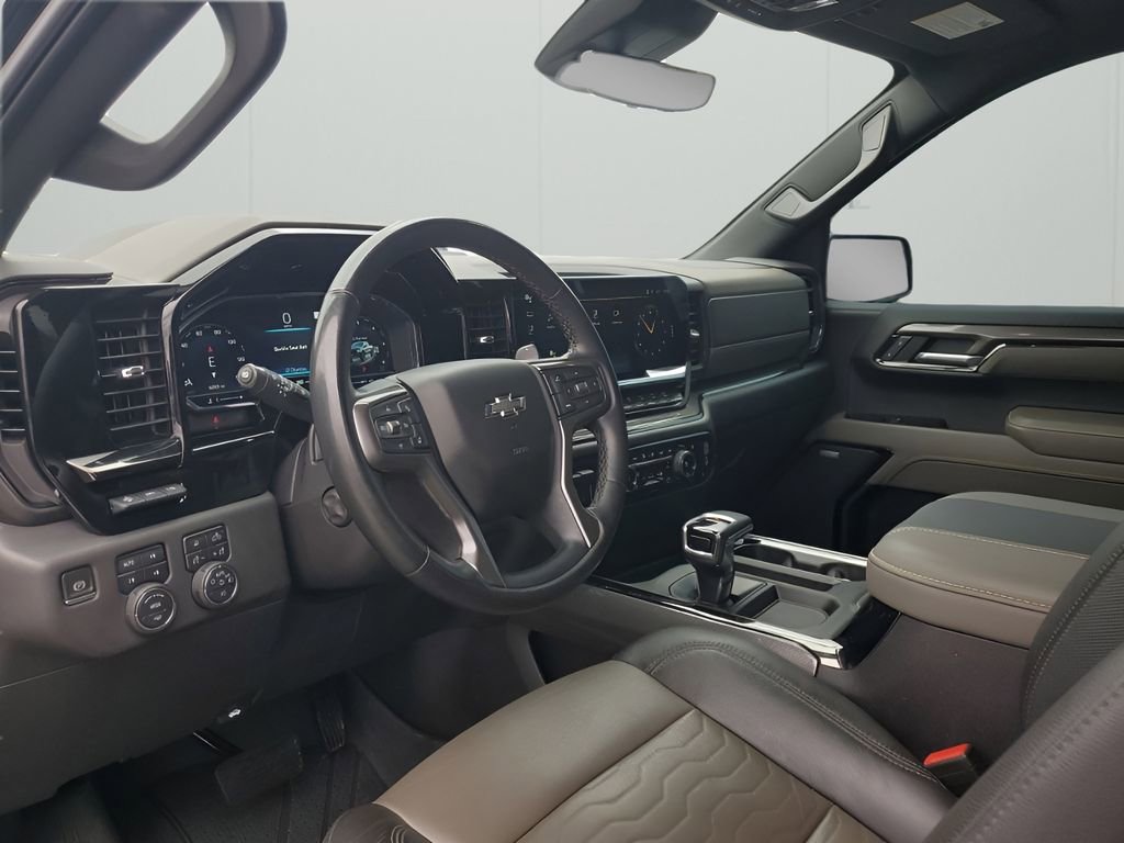 Used 2023 Chevrolet Silverado 1500 ZR2 w/ Technology Package image 30