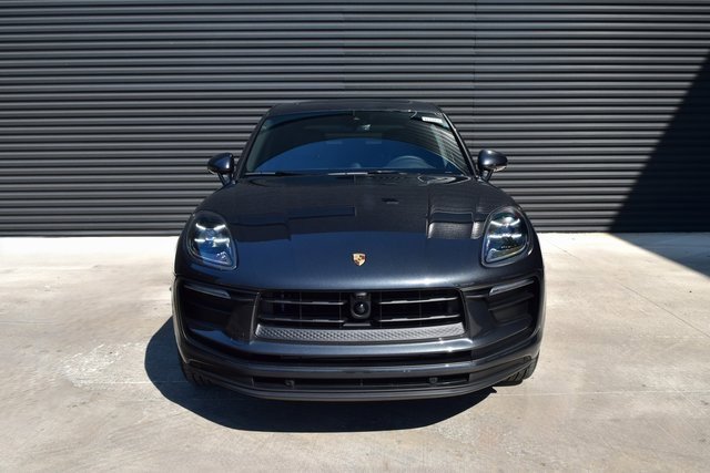 Used 2025 Porsche Macan image 4
