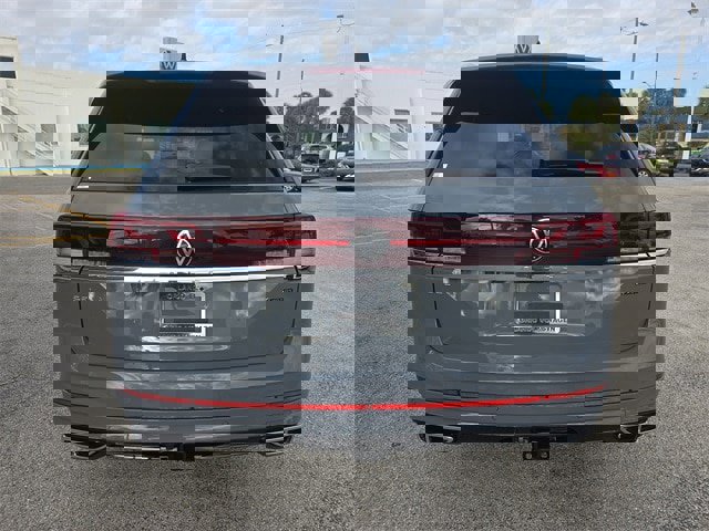 New 2026 Volkswagen Atlas SEL Premium R-Line image 5