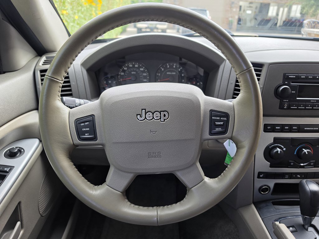 Used 2005 Jeep Grand Cherokee Laredo RWD image 40
