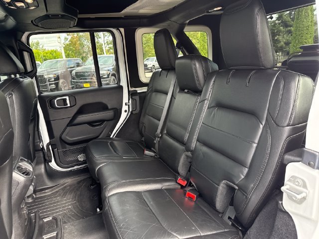 Used 2020 Jeep Wrangler Unlimited Sahara AWD/4WD image 20