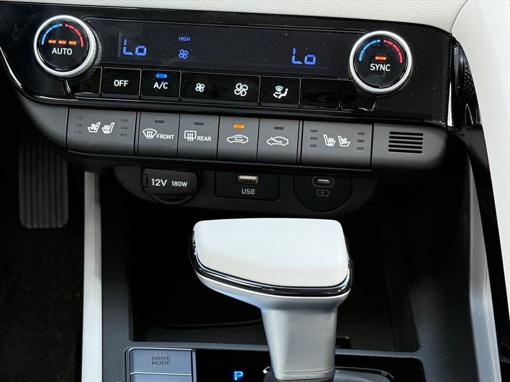 New 2026 Hyundai Elantra Limited FWD image 22
