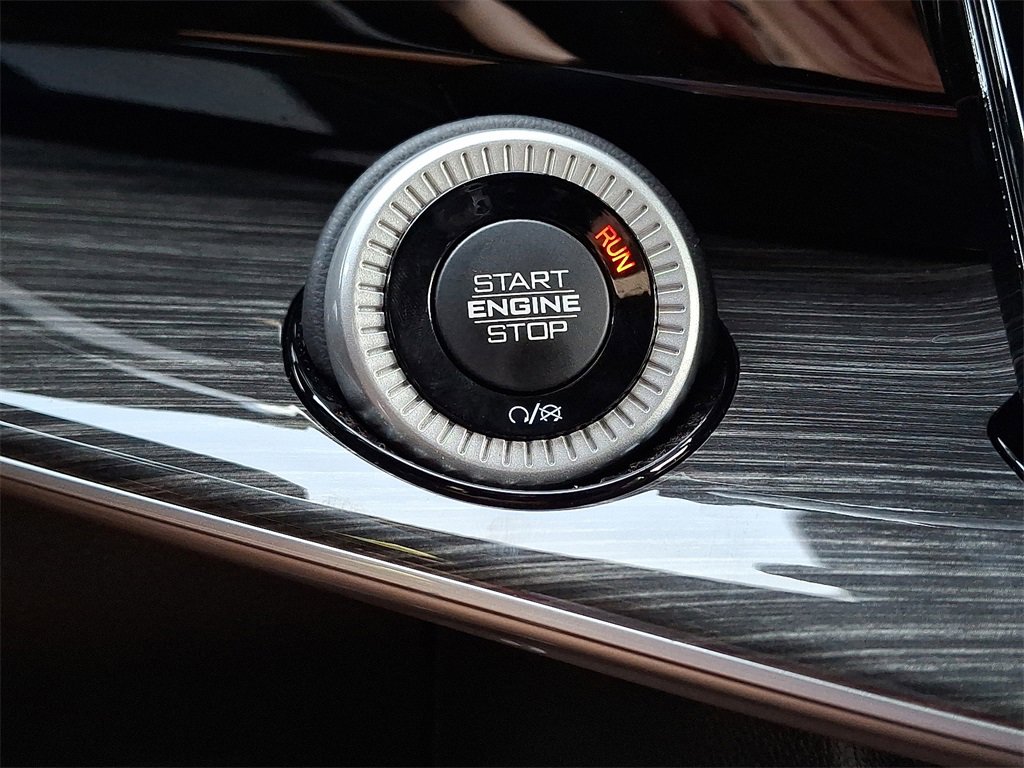 Used 2022 Jeep Wagoneer Series III w/ Convenience Group I image 24