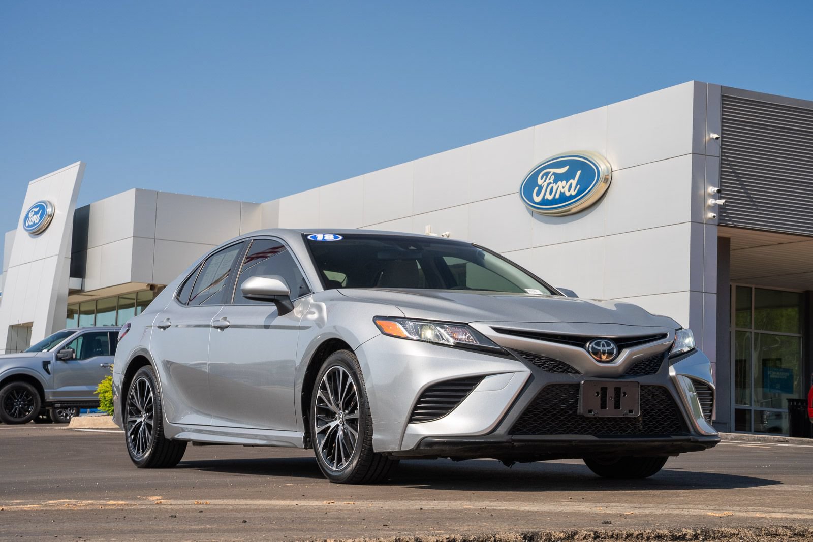 Used 2018 Toyota Camry SE