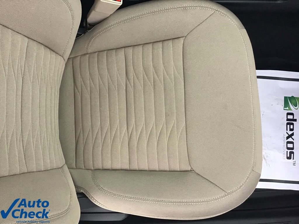 Used 2021 Ford Explorer XLT image 25