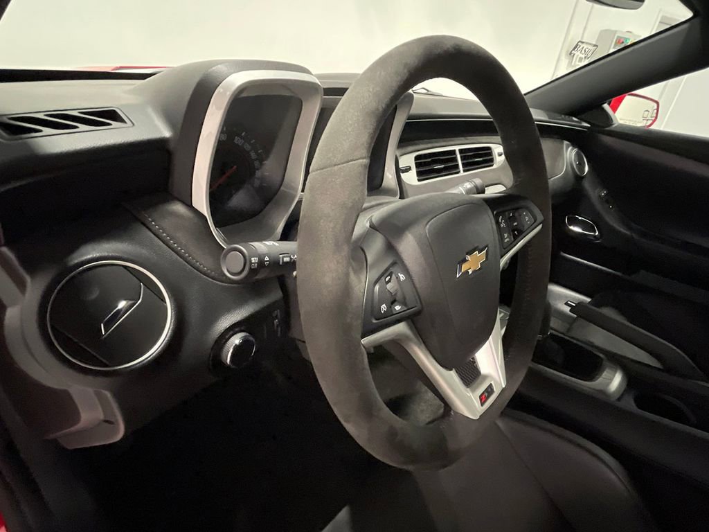 Used 2015 Chevrolet Camaro Z/28 RWD image 66