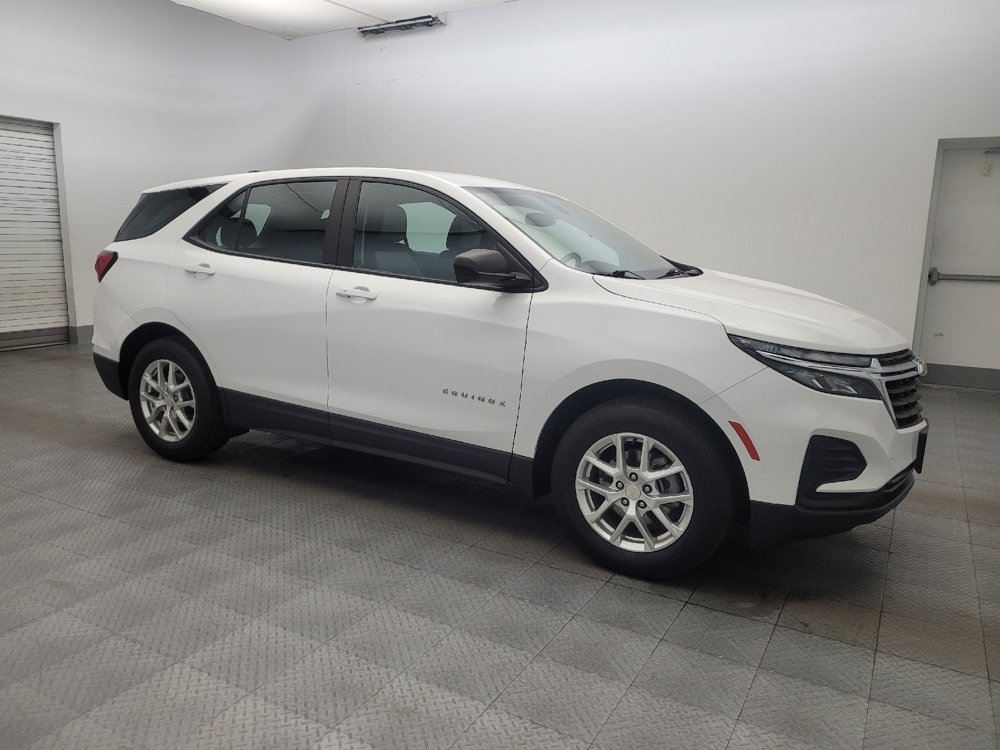 Used 2022 Chevrolet Equinox LS w/ LPO, Floor Liner Package FWD image 11