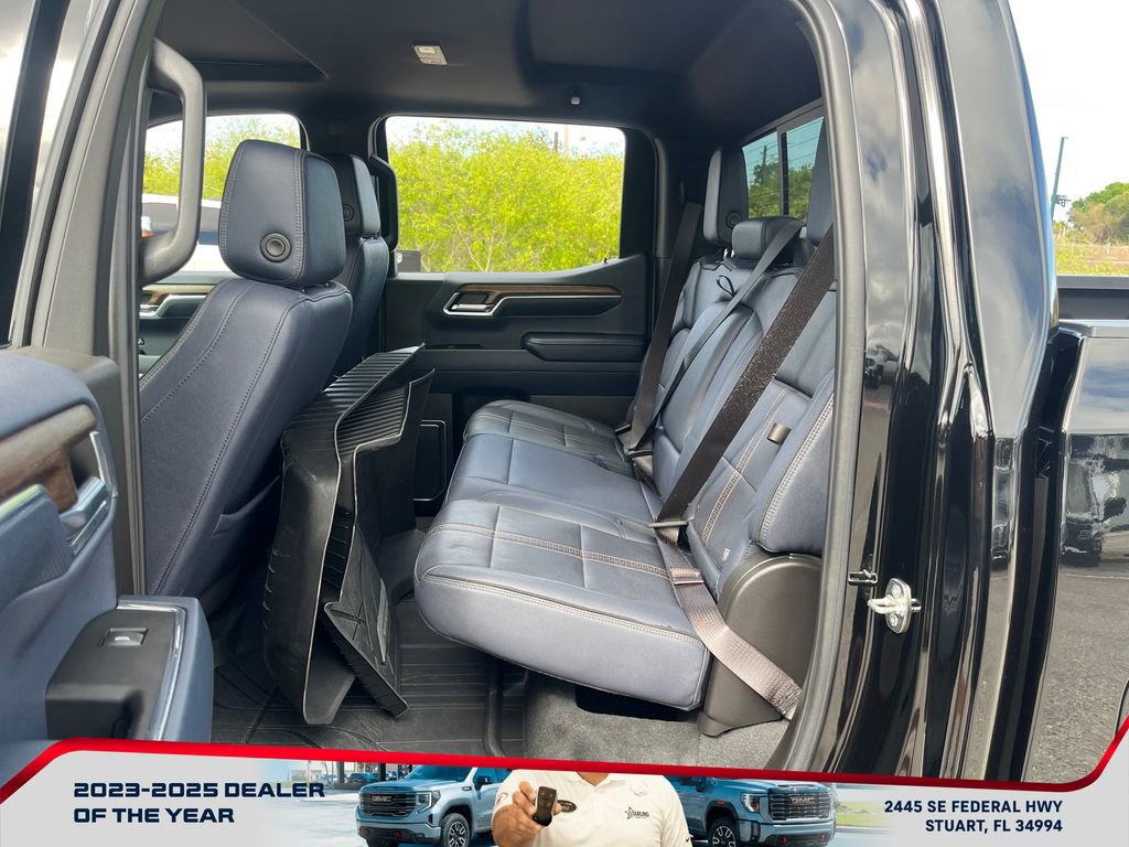 Used 2024 Chevrolet Silverado 1500 High Country w/ High Country Premium Package image 12