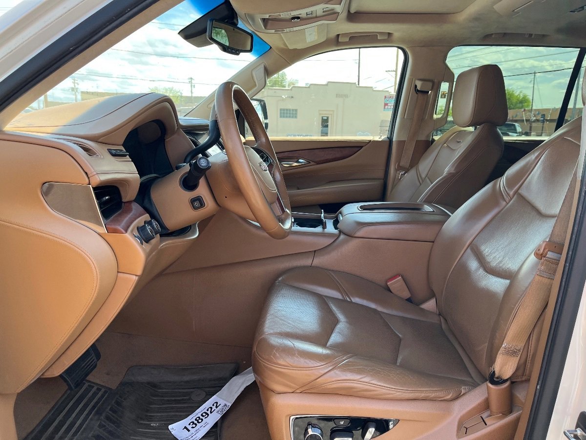 Used 2015 Cadillac Escalade ESV Platinum AWD/4WD image 11