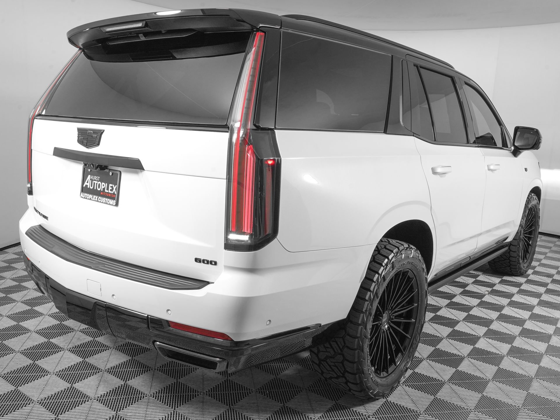 Used 2026 Cadillac Escalade Sport w/ Touring Package AWD/4WD image 4