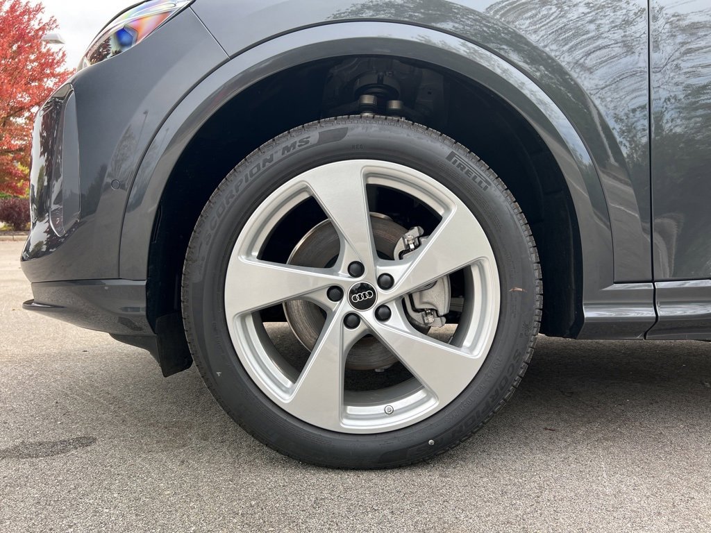 New 2025 Audi Q5 Premium Plus image 12