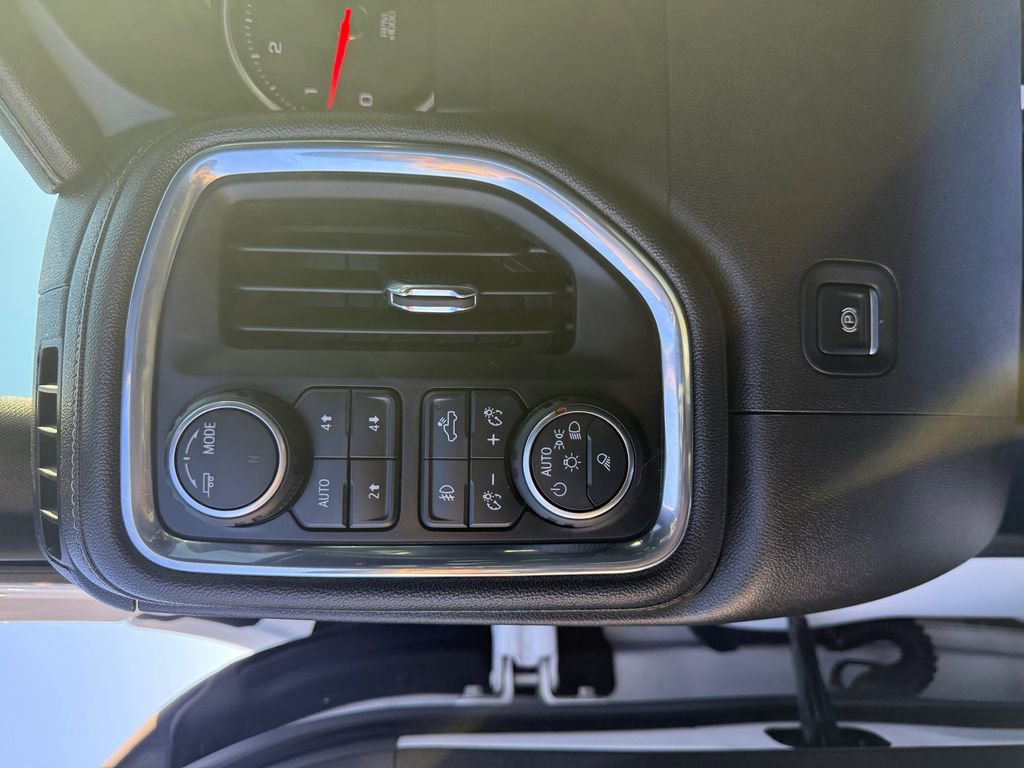 Used 2023 Chevrolet Silverado 2500 High Country image 20