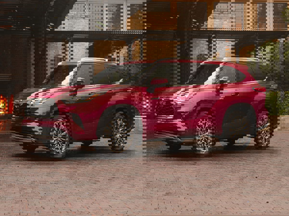 Used 2020 Toyota Highlander Limited Platinum image 1