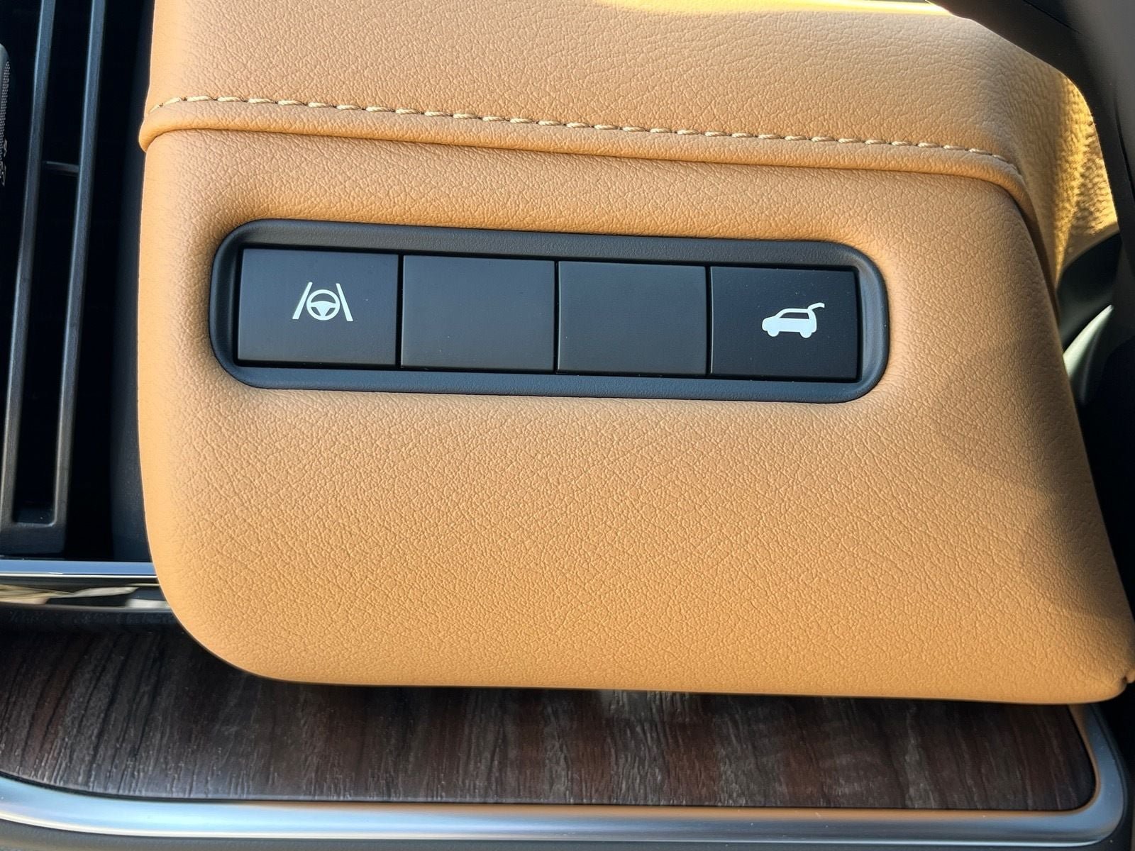 New 2026 Nissan Armada SL w/ Captain's Chari Seat Package AWD/4WD image 29