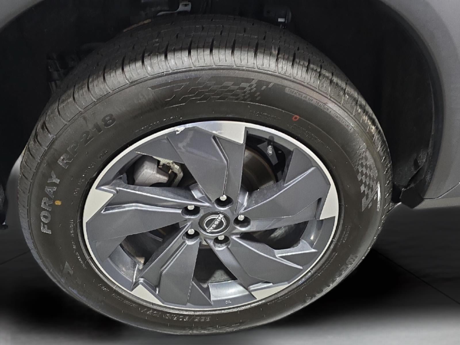 Used 2025 Nissan Rogue SV FWD image 25