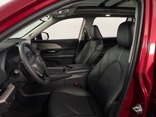Used 2024 Toyota Grand Highlander Platinum image 14