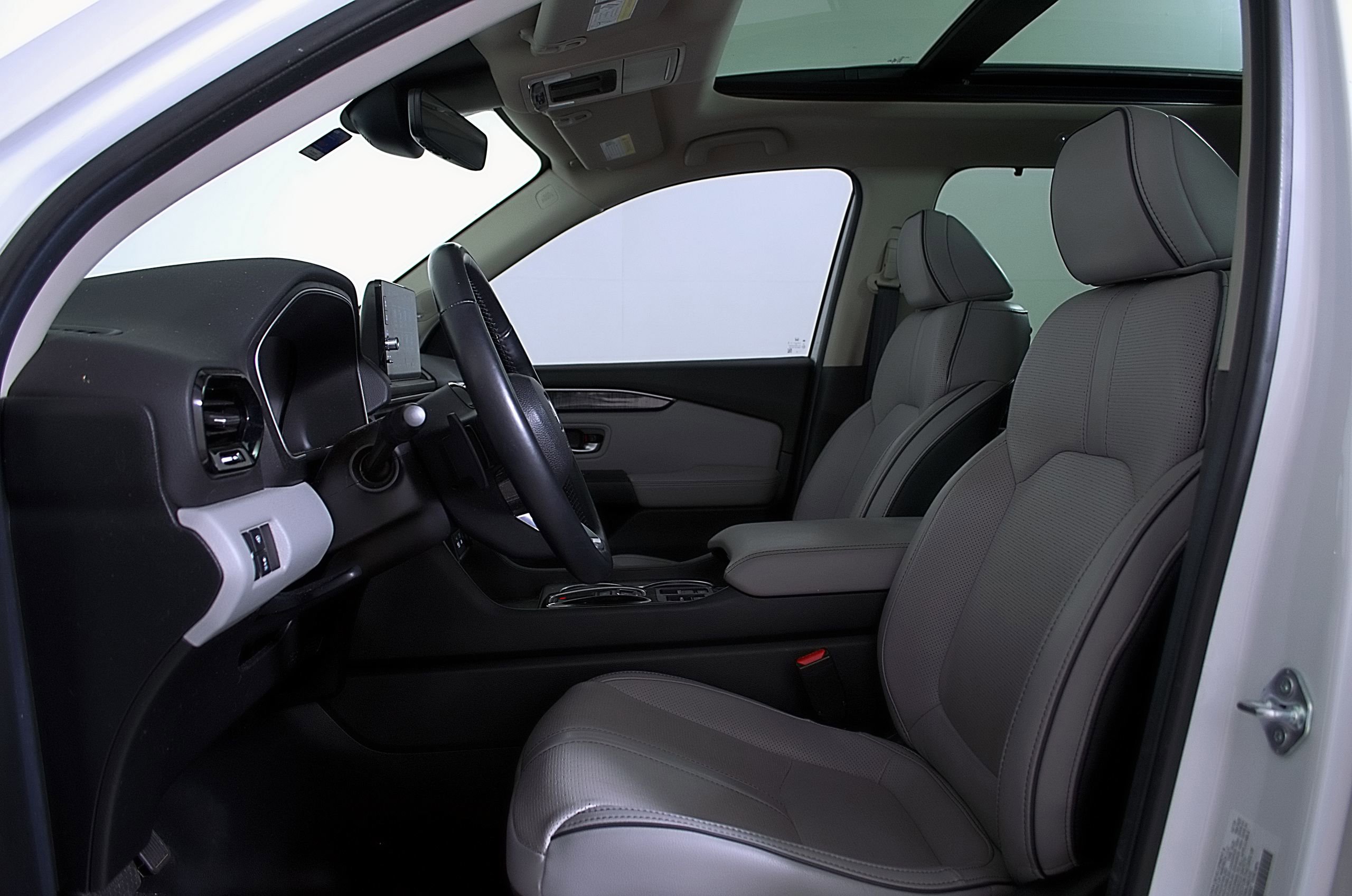 Used 2024 Honda Pilot Elite image 15